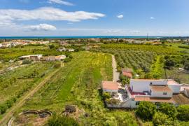 Villa with land, Luz de Tavira
