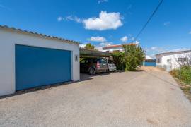 Villa with land, Luz de Tavira