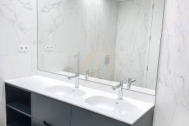 3 bedroom apartment on Ocean Terrace with 3 parking spaces