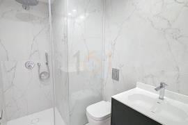 3 bedroom apartment on Ocean Terrace with 3 parking spaces