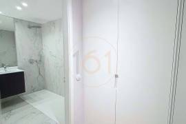 3 bedroom apartment on Ocean Terrace with 3 parking spaces