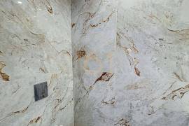 3 bedroom apartment on Ocean Terrace with 3 parking spaces