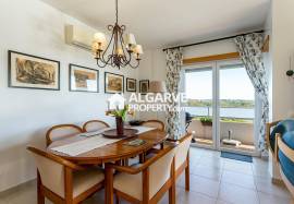 Top-Floor 3-Bedroom Apartment with Panoramic Sea Views near the beach in Quarteira