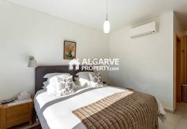 Top-Floor 3-Bedroom Apartment with Panoramic Sea Views near the beach in Quarteira