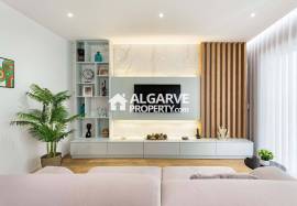 Modern 4‑Bedroom Villa in Al Sakia, Algarve