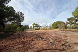 Villa located in a quiet residential area between Vilamoura and Loulé.