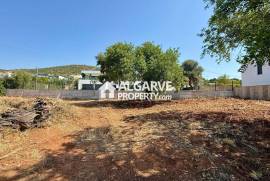 Villa located in a quiet residential area between Vilamoura and Loulé.