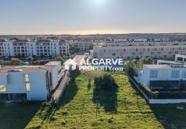 Premium South-Facing Building Plot for Sale in Central Vilamoura Premium South-Facing Building Plot for Sale in Central Vilamoura
