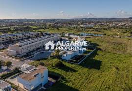 Premium South-Facing Building Plot for Sale in Central Vilamoura Premium South-Facing Building Plot for Sale in Central Vilamoura