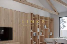 A T2 + 1 Home:  A Countryside Haven