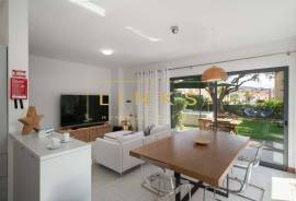 The Ultimate Porto Santo Retreat: 2-Bedroom Villa with Private Garden and Jacuzzi