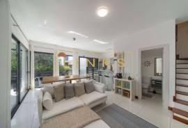 The Ultimate Porto Santo Retreat: 2-Bedroom Villa with Private Garden and Jacuzzi