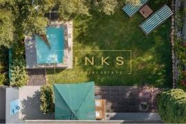 The Ultimate Porto Santo Retreat: 2-Bedroom Villa with Private Garden and Jacuzzi