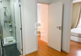 Office converted into refurbished T1 studio | Av. da República – Metro at the door | Gaia