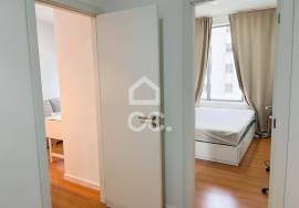 Office converted into refurbished T1 studio | Av. da República – Metro at the door | Gaia