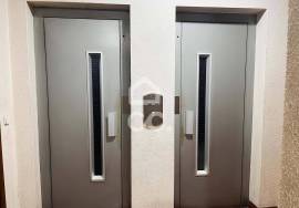 Office converted into refurbished T1 studio | Av. da República – Metro at the door | Gaia