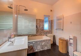 Prime Location - Sea-View 6-BedroomVilla | Heated Pool, Jacuzzi & Tennis Court | Carvoeiro Center