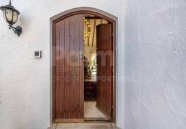 Prime Location - Sea-View 6-BedroomVilla | Heated Pool, Jacuzzi & Tennis Court | Carvoeiro Center