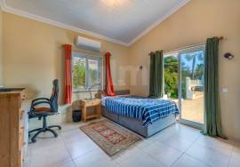 Prime Location - Sea-View 6-BedroomVilla | Heated Pool, Jacuzzi & Tennis Court | Carvoeiro Center