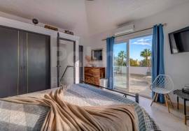 Prime Location - Sea-View 6-BedroomVilla | Heated Pool, Jacuzzi & Tennis Court | Carvoeiro Center