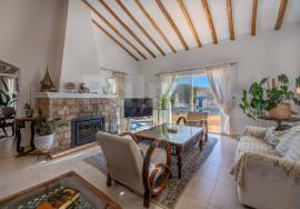 Prime Location - Sea-View 6-BedroomVilla | Heated Pool, Jacuzzi & Tennis Court | Carvoeiro Center