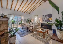 Prime Location - Sea-View 6-BedroomVilla | Heated Pool, Jacuzzi & Tennis Court | Carvoeiro Center