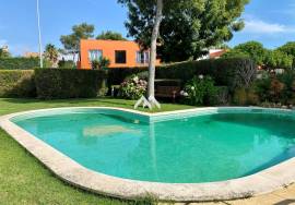 2 bedroom apartment in Quinta das Patinhas with 2 parking spaces