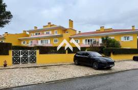 2 bedroom apartment in Quinta das Patinhas with 2 parking spaces
