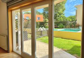 2 bedroom apartment in Quinta das Patinhas with 2 parking spaces