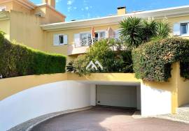 2 bedroom apartment in Quinta das Patinhas with 2 parking spaces