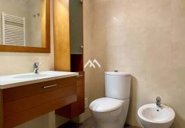 2 bedroom apartment in Quinta das Patinhas with 2 parking spaces