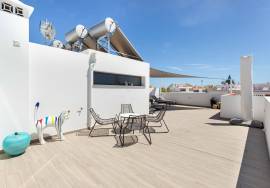 Tavira – 3-bedroom penthouse with expansive rooftop terrace and garage