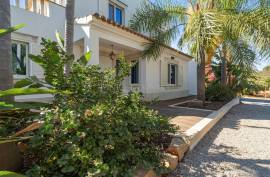 Tavira – Large estate featuring two private villas with sea views and equestrian amenities