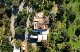 Tavira – Large estate featuring two private villas with sea views and equestrian amenities