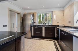 Tavira – Large estate featuring two private villas with sea views and equestrian amenities