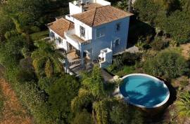 Tavira – Large estate featuring two private villas with sea views and equestrian amenities