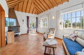 Tavira – Large estate featuring two private villas with sea views and equestrian amenities