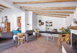 São Bartolomeu de Messines – Single-storey 3+1-bedroom villa with pool and land