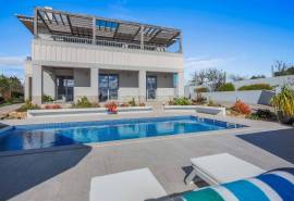 São Bartolomeu de Messines – Contemporary 3+1 bedroom villa with lift, heated pool and panoramic views