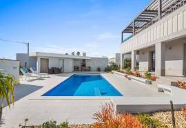 São Bartolomeu de Messines – Contemporary 3+1 bedroom villa with lift, heated pool and panoramic views