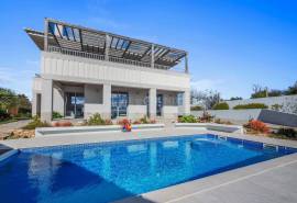 São Bartolomeu de Messines – Contemporary 3+1 bedroom villa with lift, heated pool and panoramic views