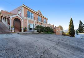 Santa Bárbara de Nexe  – Character villa with pool and panoramic views