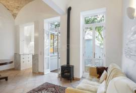 Olhão – Restored elegant 1+1-bedroom historic home with outdoor living