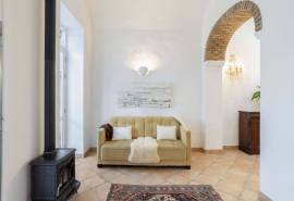 Olhão – Restored elegant 1+1-bedroom historic home with outdoor living