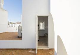 Olhão – Restored elegant 1+1-bedroom historic home with outdoor living