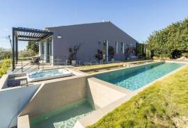 Olhão – 2+3 bedroom boutique estate with guest cottages, wellness spa and sea views