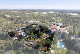 Olhão – 2+3 bedroom boutique estate with guest cottages, wellness spa and sea views