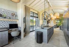 Olhão – 2+3 bedroom boutique estate with guest cottages, wellness spa and sea views