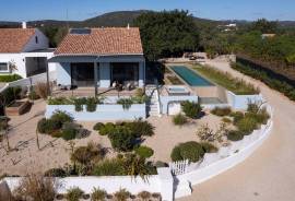 Olhão – 2+3 bedroom boutique estate with guest cottages, wellness spa and sea views
