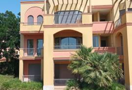 Vilamoura – west-facing 3-bedroom apartment with golf views Vilamoura – west-facing 3-bedroom apartment with golf views